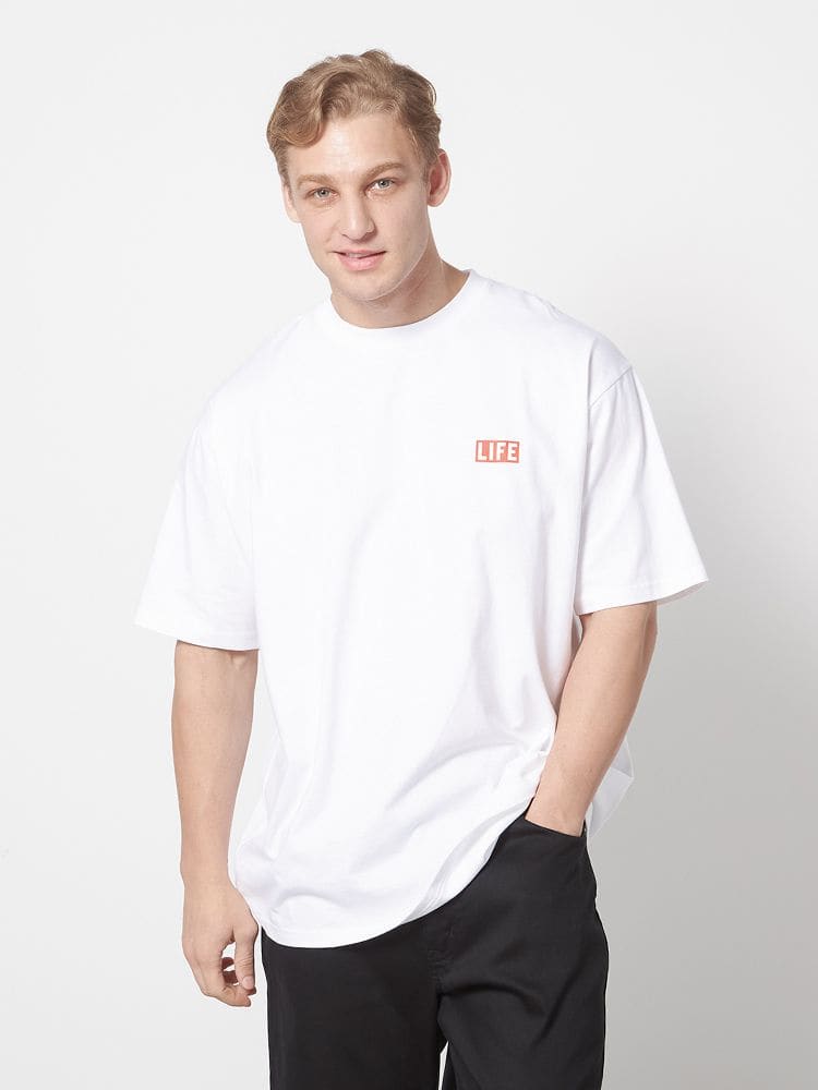 LIFEアーティストバックプリント半袖Ｔシャツ大きいサイズ